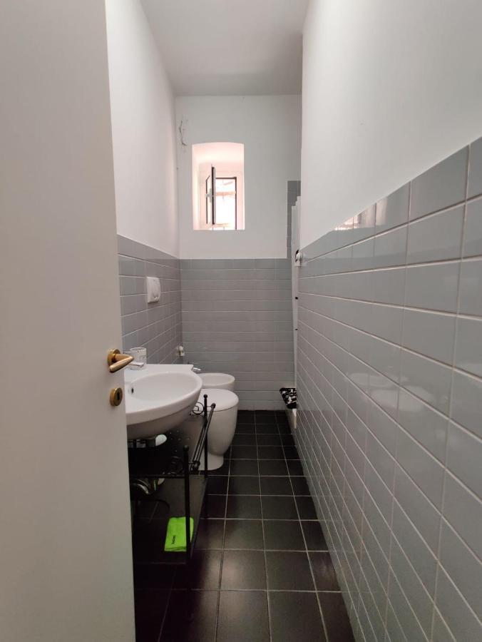 Wow Home - 175 Mq - Posteggio Privato - Davanti Porto Traghetti - Fino A 10 Posti Letto Genua Exteriör bild