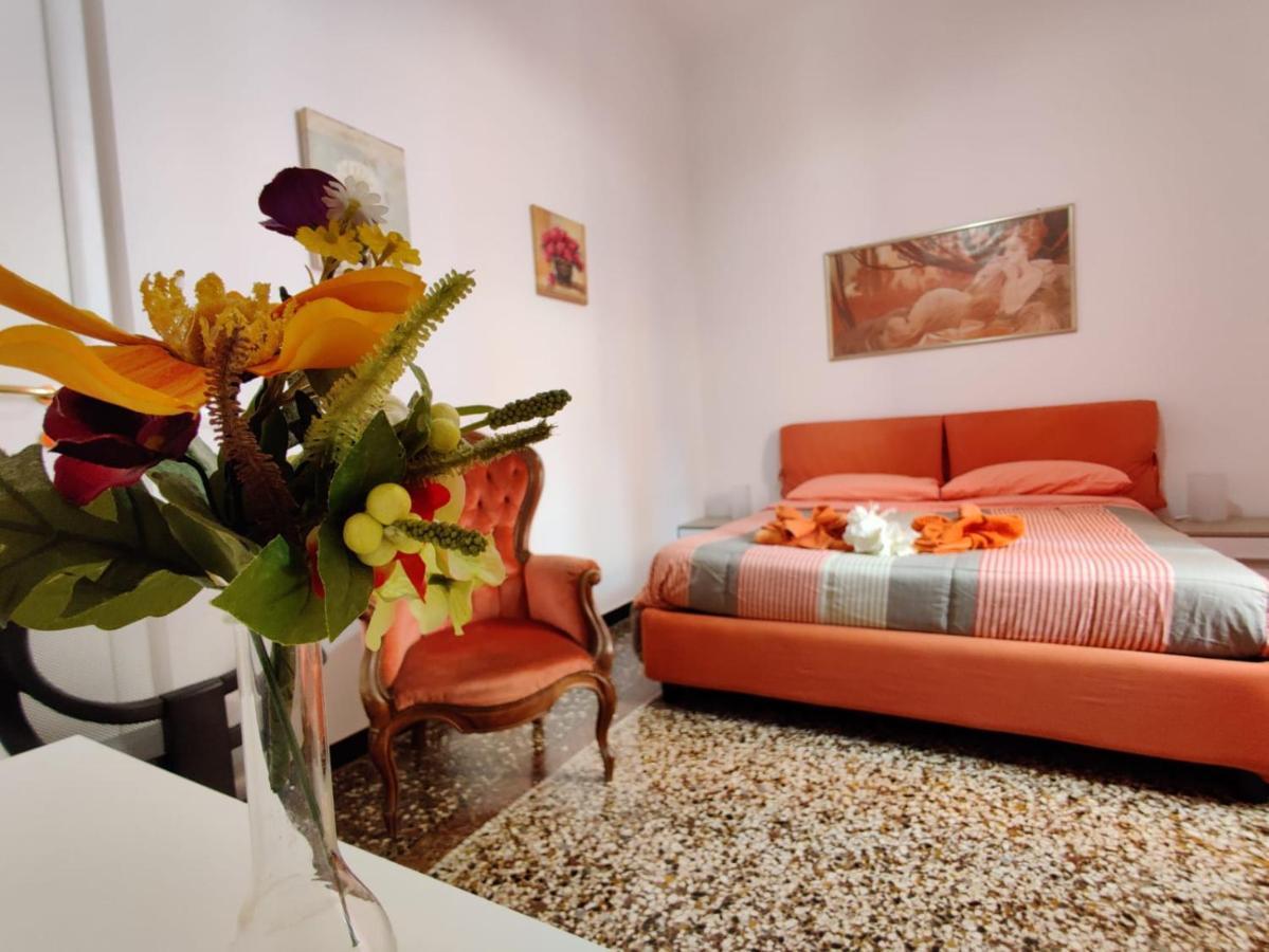 Wow Home - 175 Mq - Posteggio Privato - Davanti Porto Traghetti - Fino A 10 Posti Letto Genua Exteriör bild