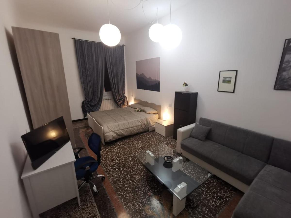 Wow Home - 175 Mq - Posteggio Privato - Davanti Porto Traghetti - Fino A 10 Posti Letto Genua Exteriör bild