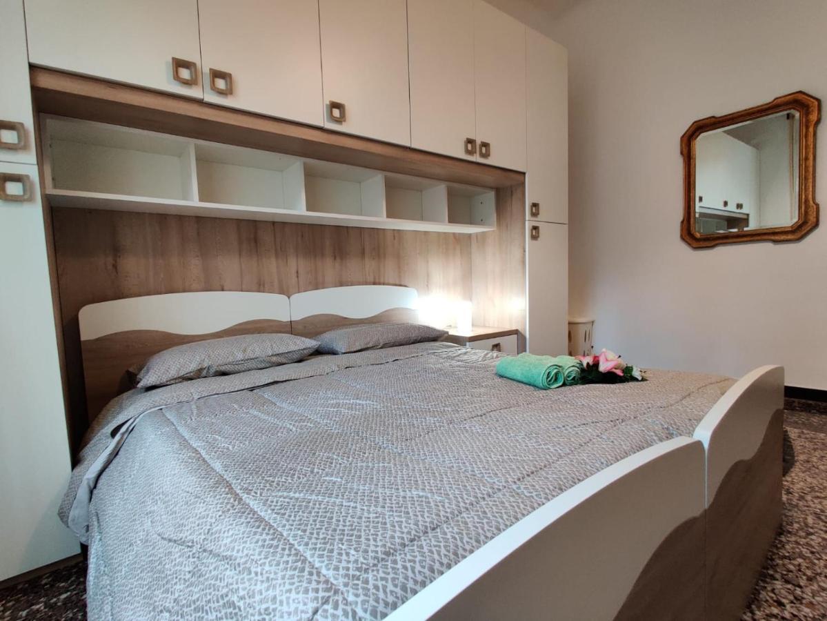 Wow Home - 175 Mq - Posteggio Privato - Davanti Porto Traghetti - Fino A 10 Posti Letto Genua Exteriör bild