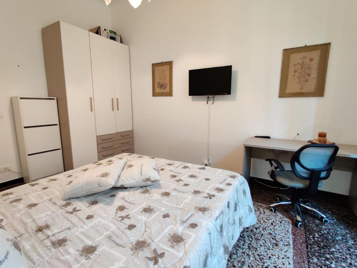 Wow Home - 175 Mq - Posteggio Privato - Davanti Porto Traghetti - Fino A 10 Posti Letto Genua Exteriör bild