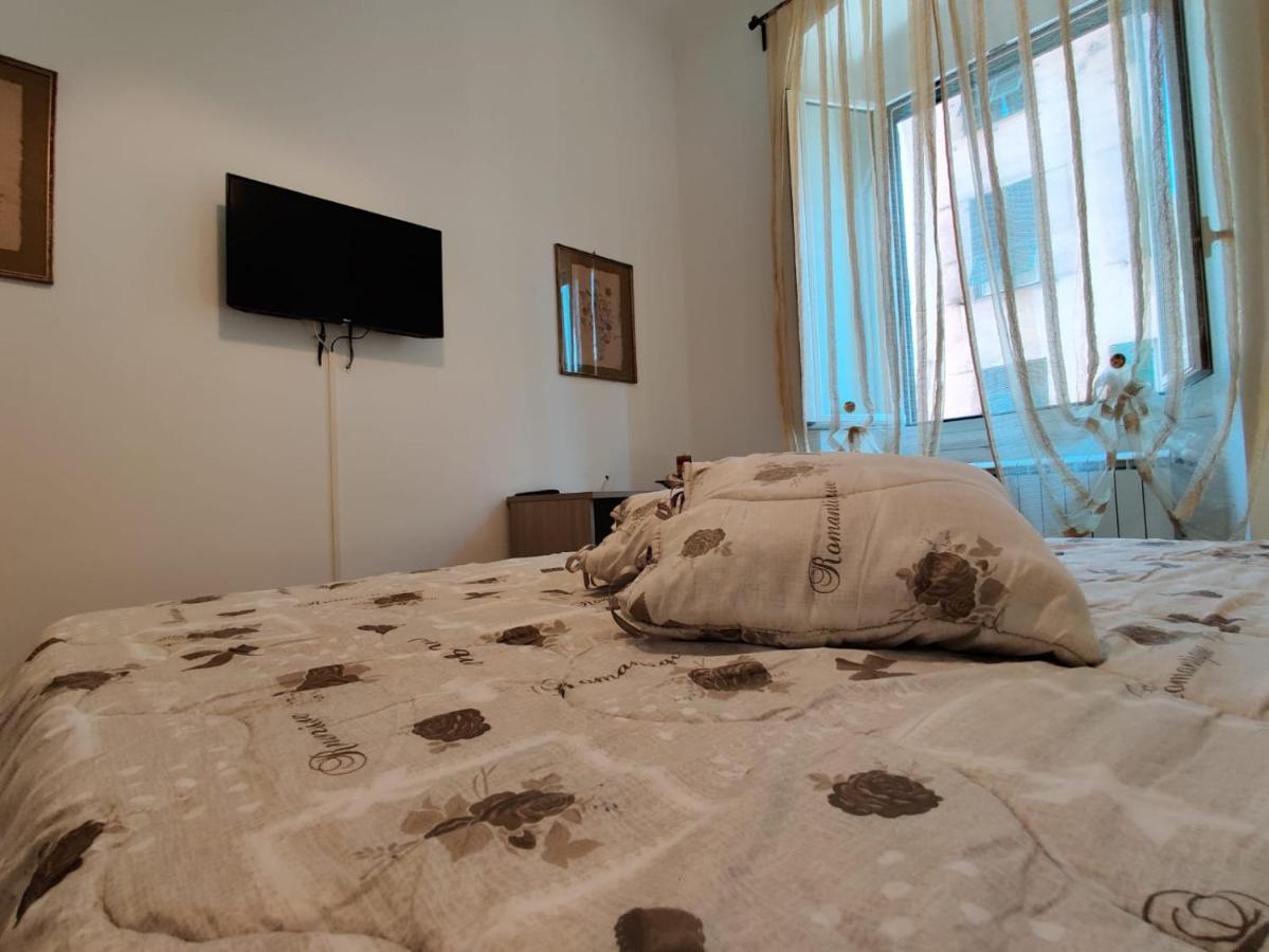 Wow Home - 175 Mq - Posteggio Privato - Davanti Porto Traghetti - Fino A 10 Posti Letto Genua Exteriör bild
