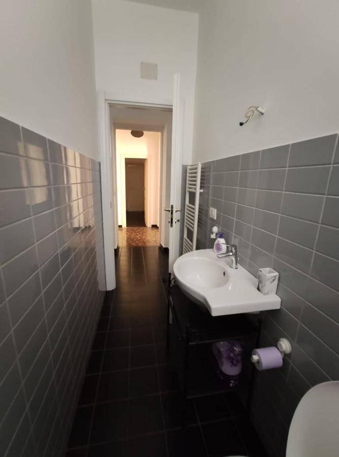 Wow Home - 175 Mq - Posteggio Privato - Davanti Porto Traghetti - Fino A 10 Posti Letto Genua Exteriör bild