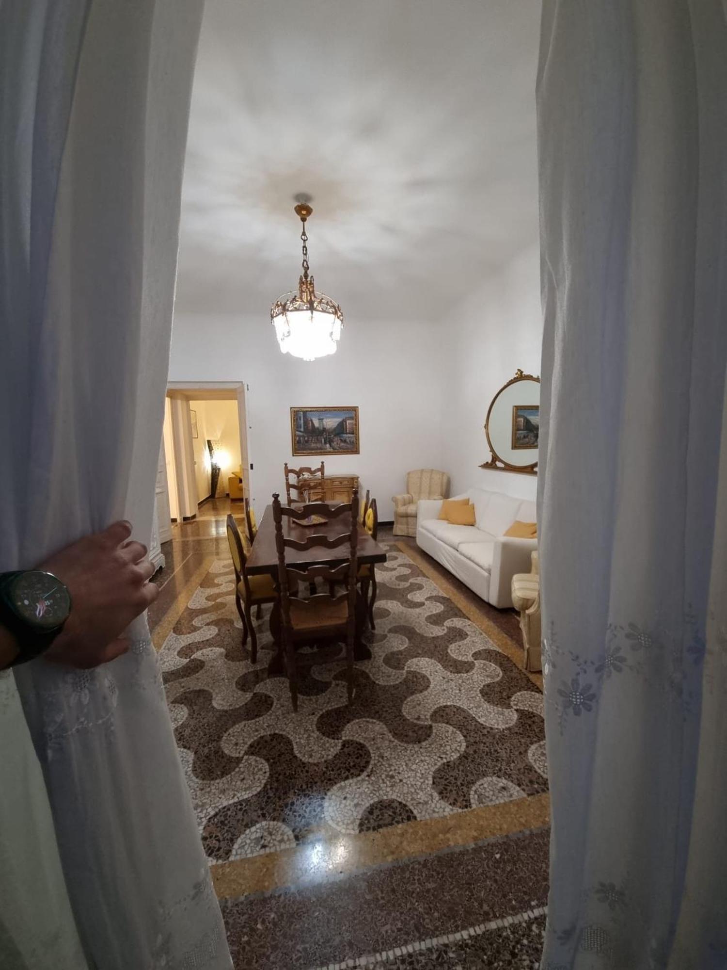 Wow Home - 175 Mq - Posteggio Privato - Davanti Porto Traghetti - Fino A 10 Posti Letto Genua Exteriör bild